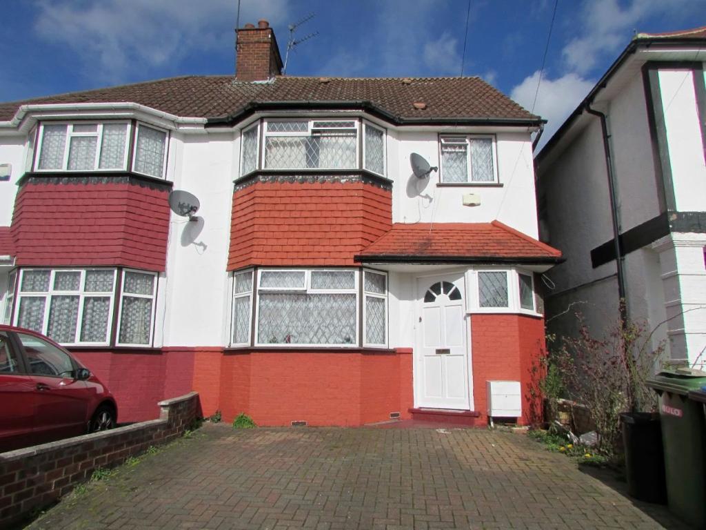 GRAND AVENUE, WEMBLEY, MIDDLESEX, HA9 6LS
