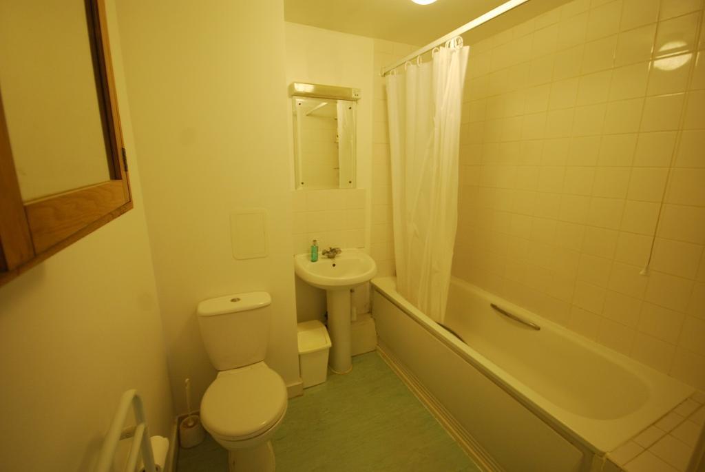 1 Bedroom FLAT to Rent in WEMBLEY, HA0 1LB