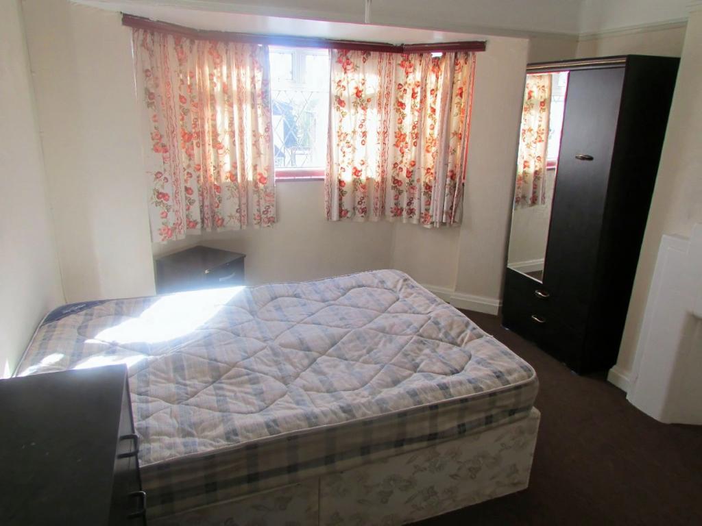 4 Bedroom SEMI DETACHED to Rent in WEMBLEY, HA9 6LS