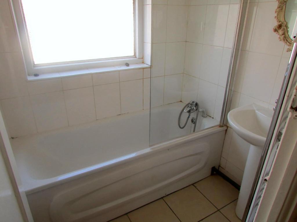 4 Bedroom SEMI DETACHED to Rent in WEMBLEY, HA9 6LS