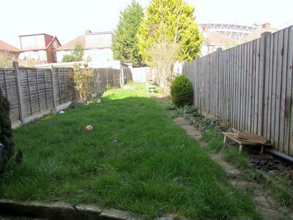 4 Bedroom SEMI DETACHED to Rent in WEMBLEY, HA9 6LS