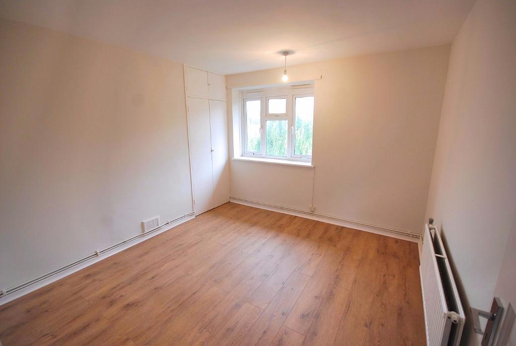 2 Bedroom FLAT to Rent in EAST FINCHLEY, N2 8NJ