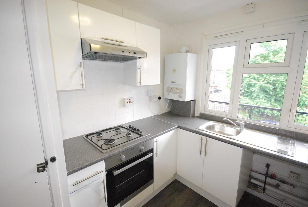 2 Bedroom FLAT to Rent in EAST FINCHLEY, N2 8NJ