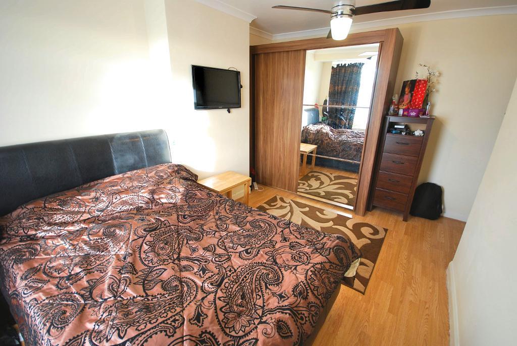 3 Bedroom MID TERRACED for Sale in WEMBLEY, HA0 1AP