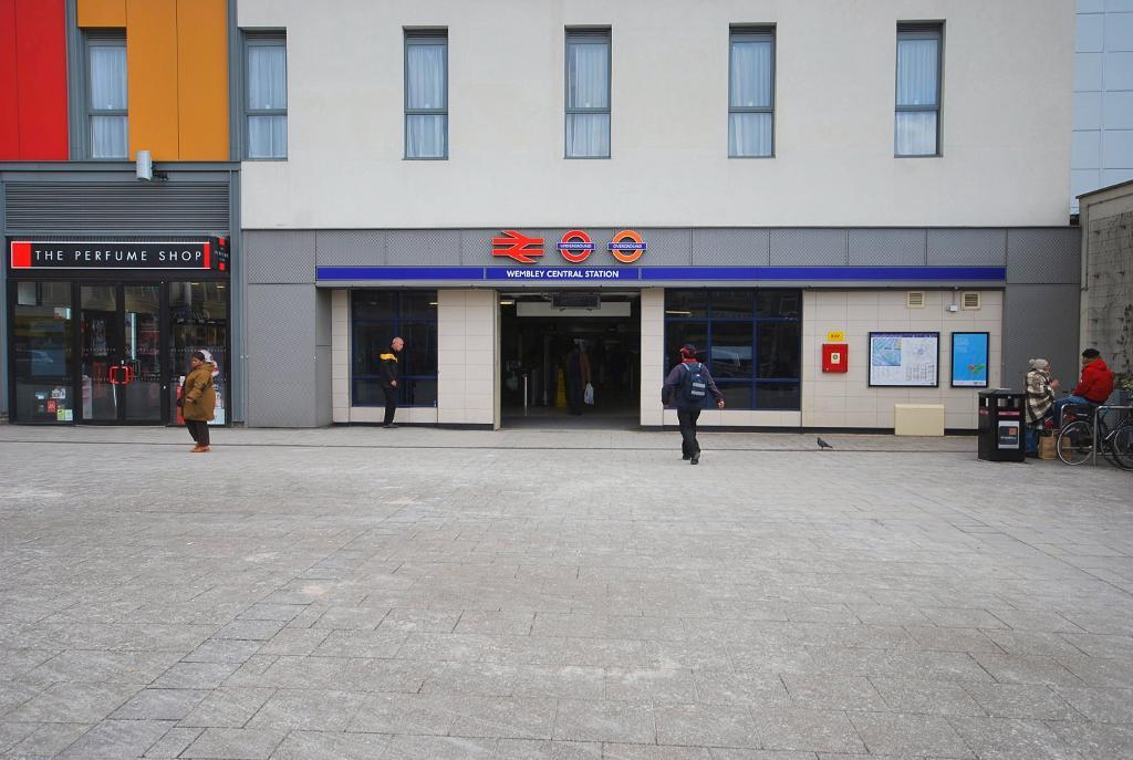 2 Bedroom FLAT for Sale in WEMBLEY, HA9 7AH