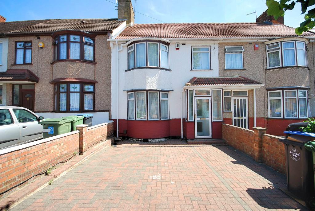 3  Bed MID TERRACED Property to Rent in WEMBLEY, HA0 4HQ