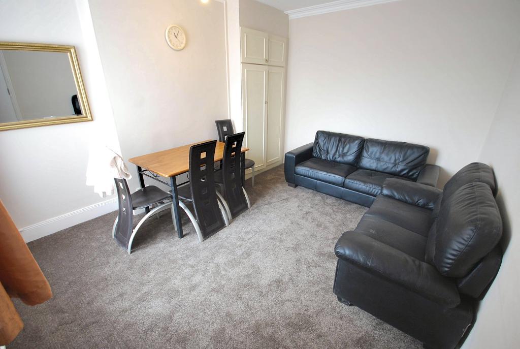 2 Bedroom CONVERTED FLAT to Rent in WEMBLEY, HA0 4RT