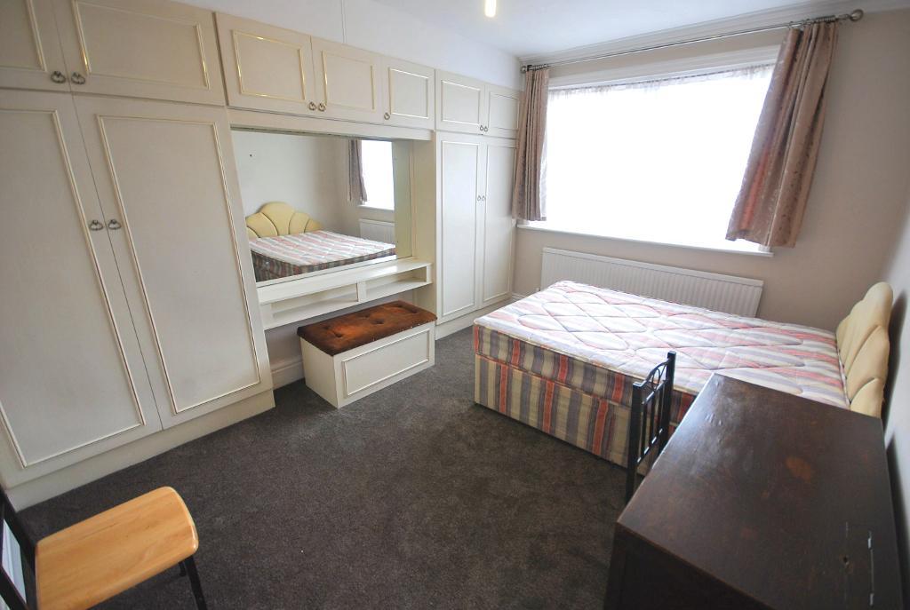 2 Bedroom CONVERTED FLAT to Rent in WEMBLEY, HA0 4RT