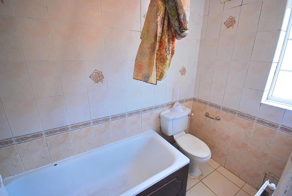 3 Bedroom MID TERRACED to Rent in WEMBLEY, HA0 1LL