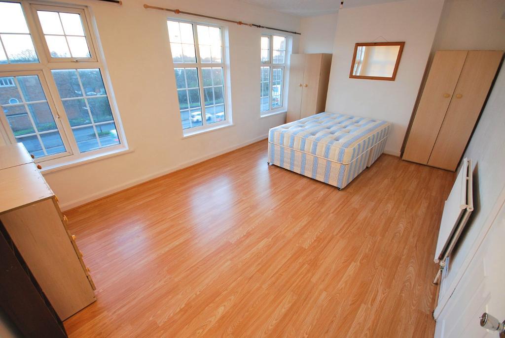 WESTERN AVENUE, ACTON, LONDON, W3 7TZ