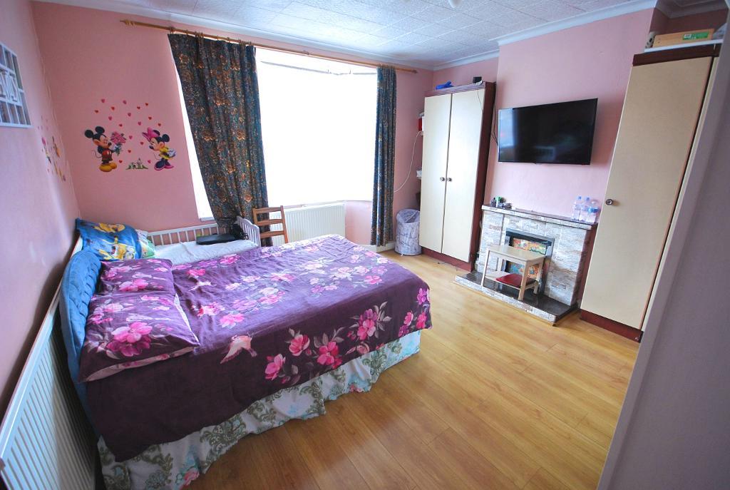 3 Bedroom END TERRACED to Rent in WEMBLEY, HA0 4LH
