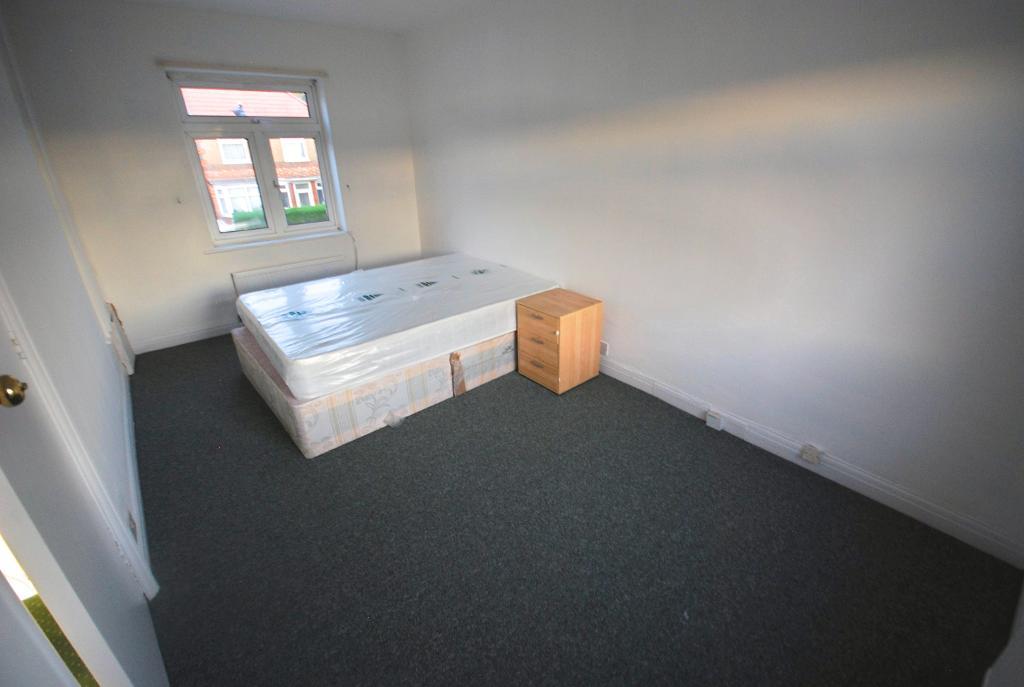 4 Bedroom MID TERRACED to Rent in WEMBLEY, HA0 1LX