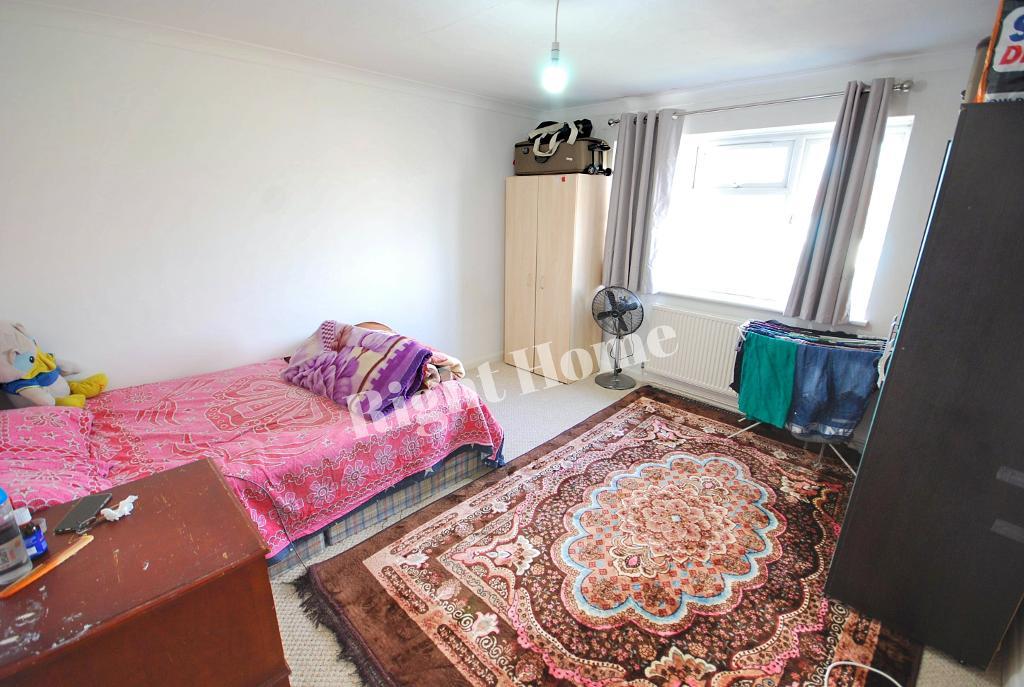 2 Bedroom FLAT for Sale in WEMBLEY, HA0 4QN