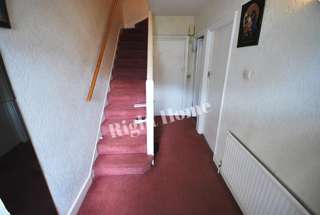 3 Bedroom MID TERRACED for Sale in WEMBLEY, HA0 1SQ