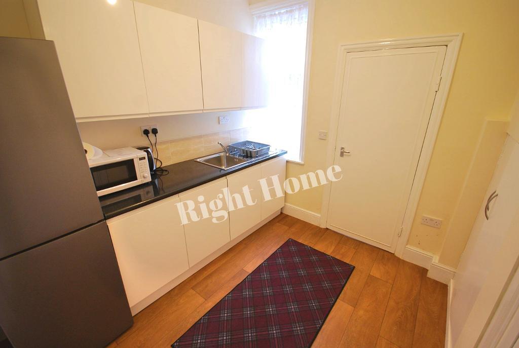 4 Bedroom END TERRACED to Rent in WEMBLEY, HA9 8DG