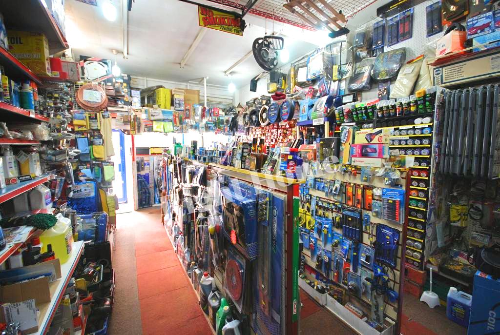 COMMERCIAL SHOP to Rent in PERIVALE, UB6 7DS