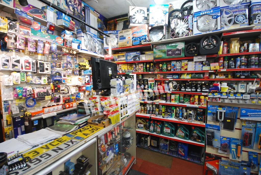 COMMERCIAL SHOP to Rent in PERIVALE, UB6 7DS