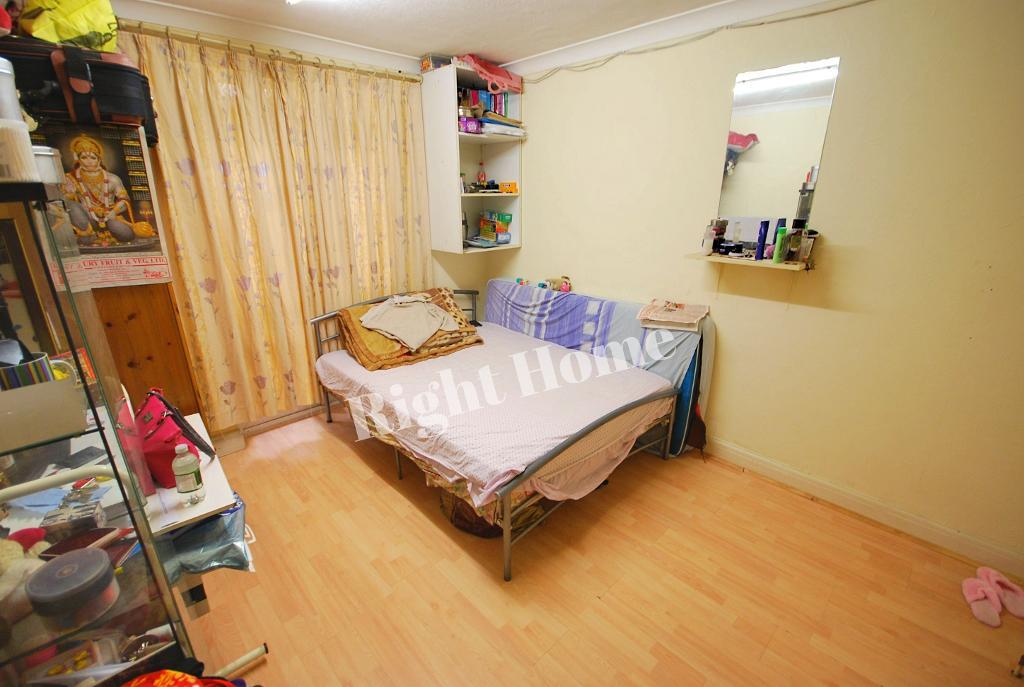 3 Bedroom MID TERRACED for Sale in WEMBLEY, HA0 1TZ