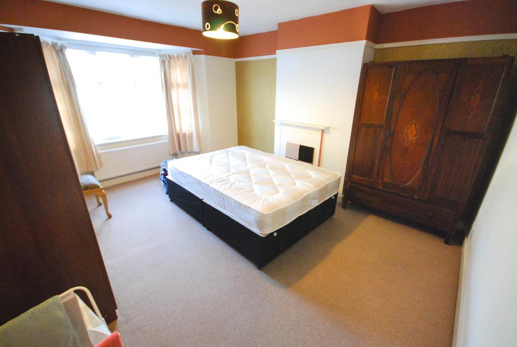 4 Bedroom SEMI DETACHED to Rent in WEMBLEY, HA0 4LH
