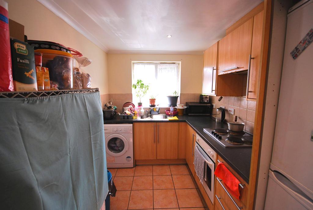 2 Bedroom FLAT for Sale in WEMBLEY, HA0 4DB