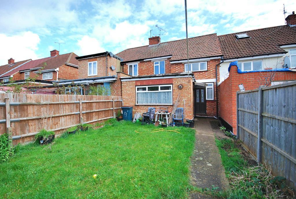 3 Bedroom MID TERRACED for Sale in WEMBLEY, HA0 1LX