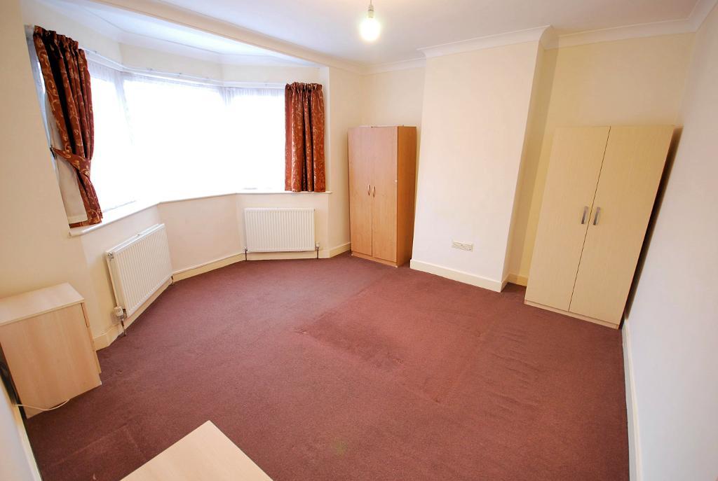 4 Bedroom SEMI DETACHED to Rent in WEMBLEY, HA9 6RQ