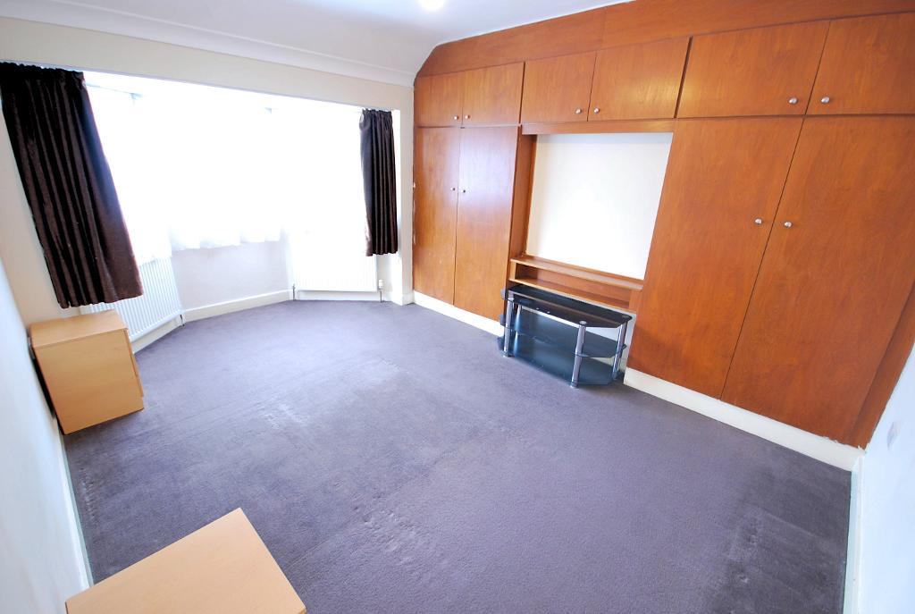 4 Bedroom SEMI DETACHED to Rent in WEMBLEY, HA9 6RQ