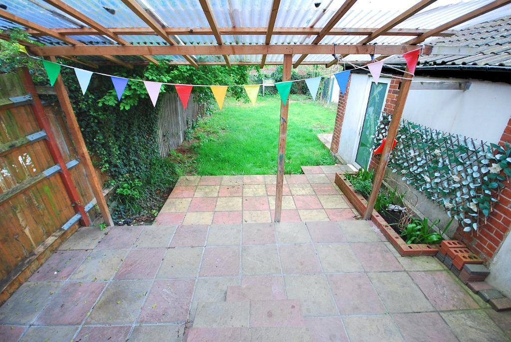 4 Bedroom SEMI DETACHED to Rent in WEMBLEY, HA9 6RQ
