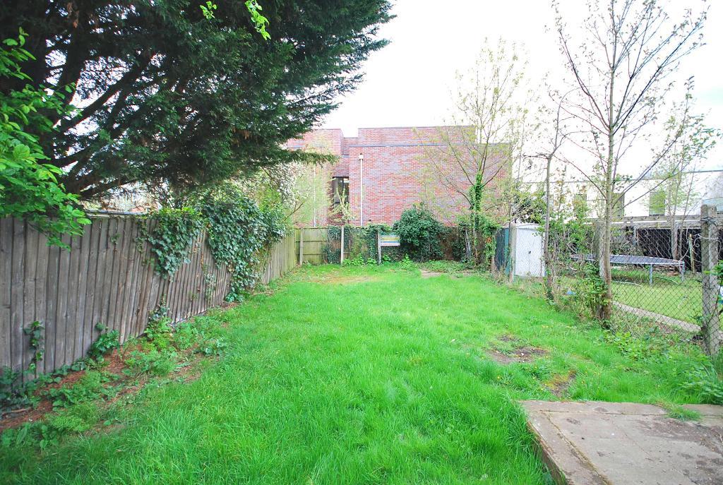 4 Bedroom SEMI DETACHED to Rent in WEMBLEY, HA9 6RQ