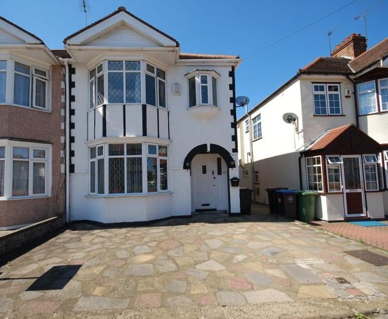 4  Bed SEMI DETACHED Property to Rent in WEMBLEY, HA0 4JH