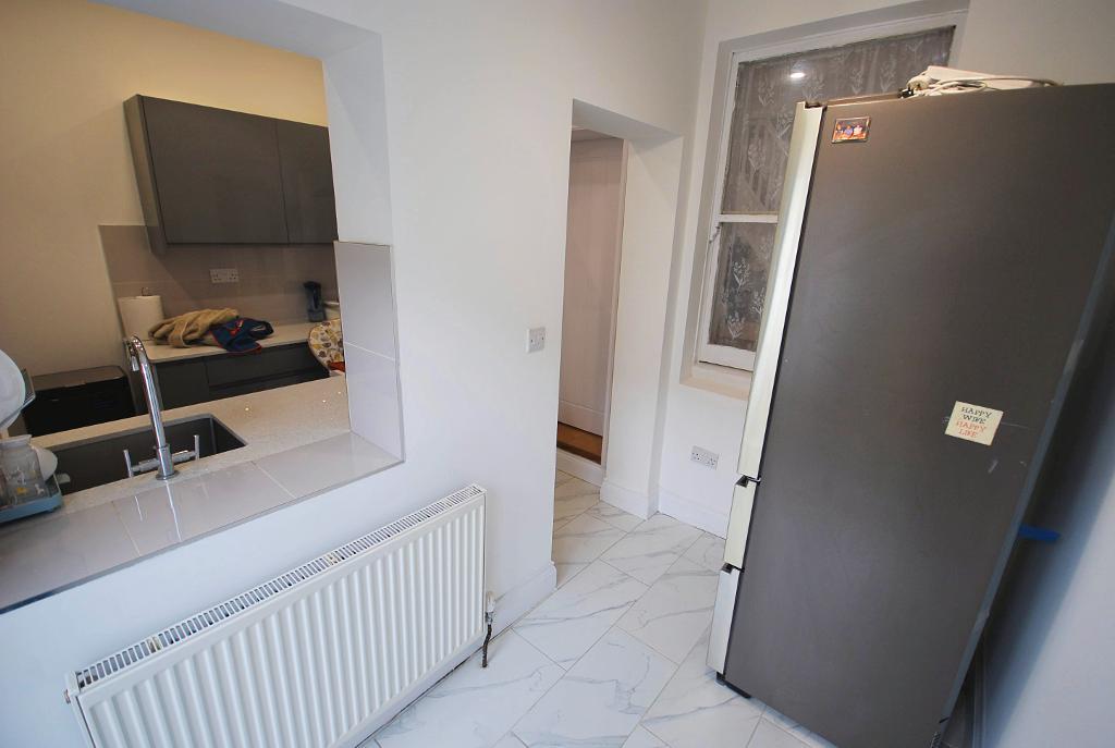 3 Bedroom MID TERRACED to Rent in WEMBLEY, HA0 1JS