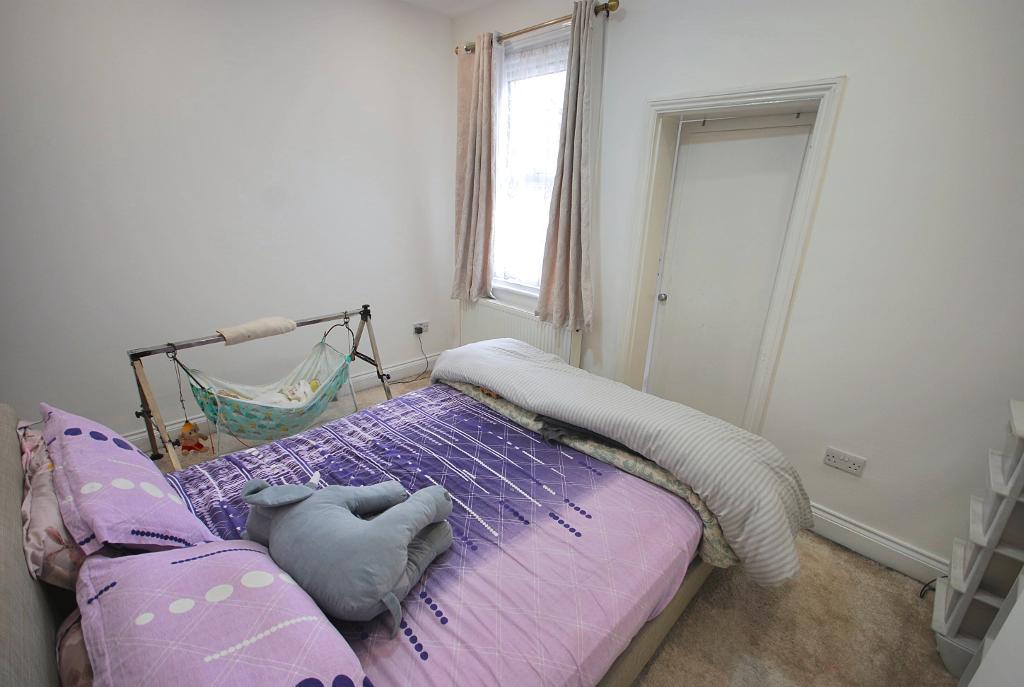 3 Bedroom MID TERRACED to Rent in WEMBLEY, HA0 1JS