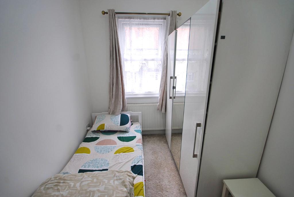 3 Bedroom MID TERRACED to Rent in WEMBLEY, HA0 1JS