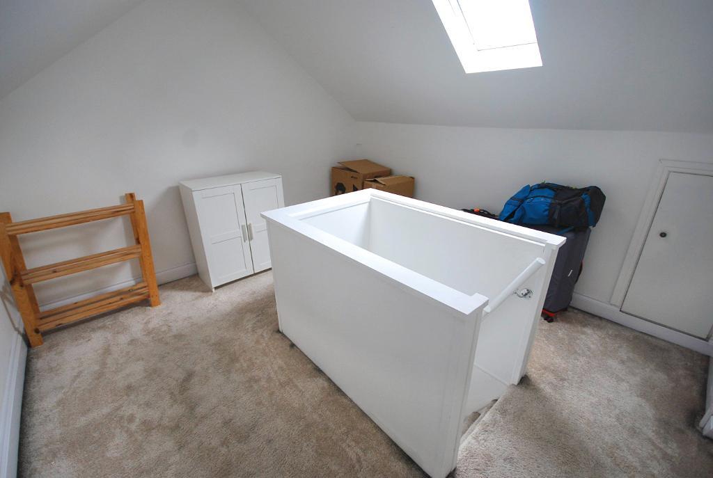 3 Bedroom MID TERRACED to Rent in WEMBLEY, HA0 1JS