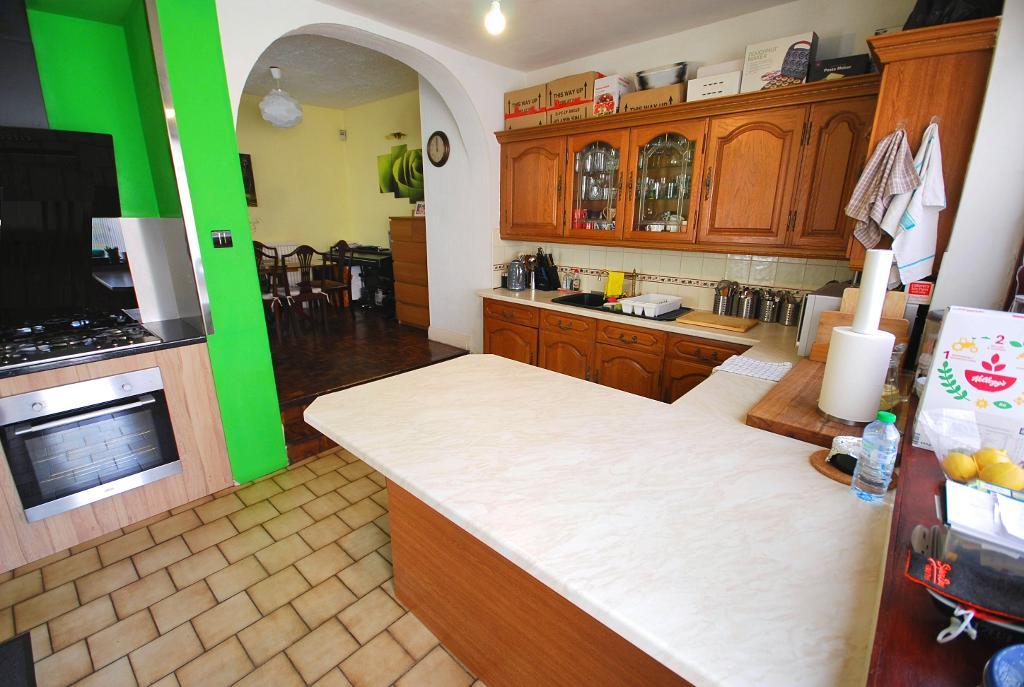 4 Bedroom SEMI DETACHED to Rent in WEMBLEY, HA0 4JH