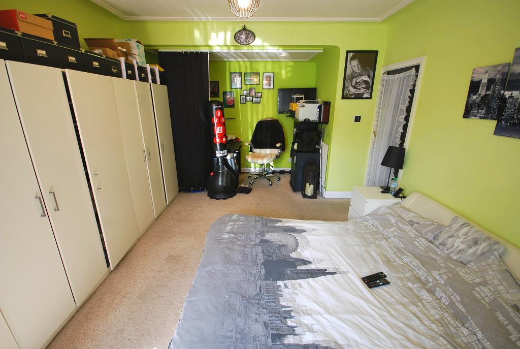 4 Bedroom SEMI DETACHED to Rent in WEMBLEY, HA0 4JH
