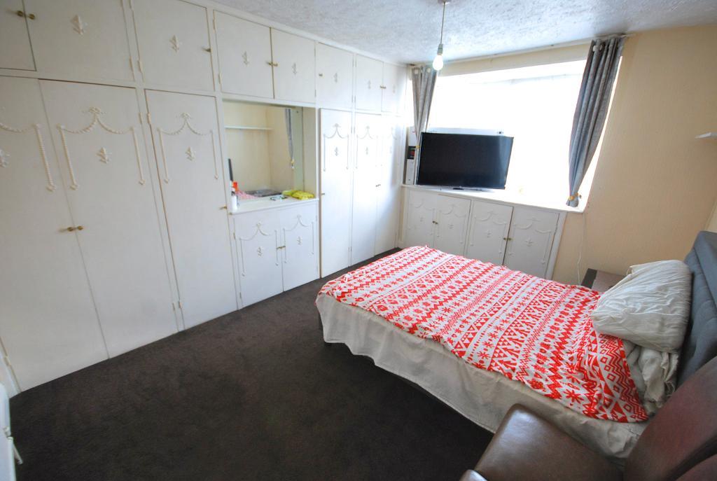 4 Bedroom SEMI DETACHED to Rent in WEMBLEY, HA0 4JH