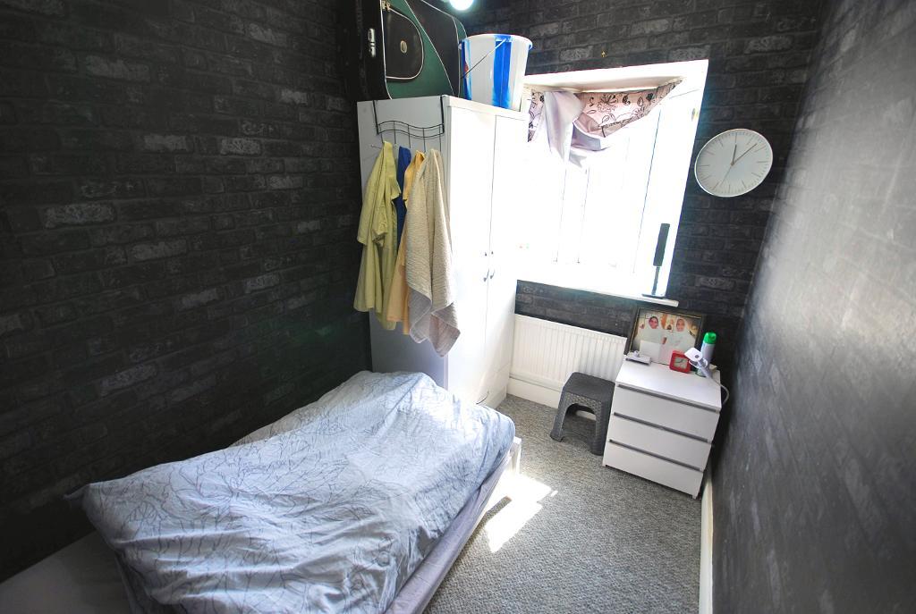 4 Bedroom SEMI DETACHED to Rent in WEMBLEY, HA0 4JH