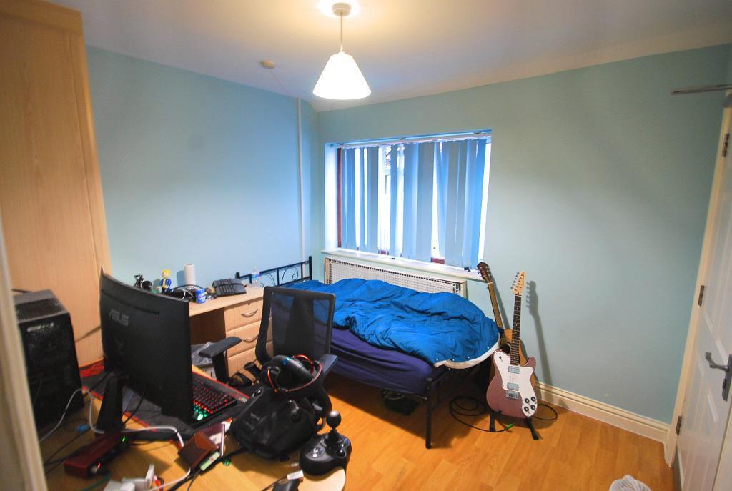 5 Bedroom DETACHED for Sale in WEMBLEY, HA9 8NL