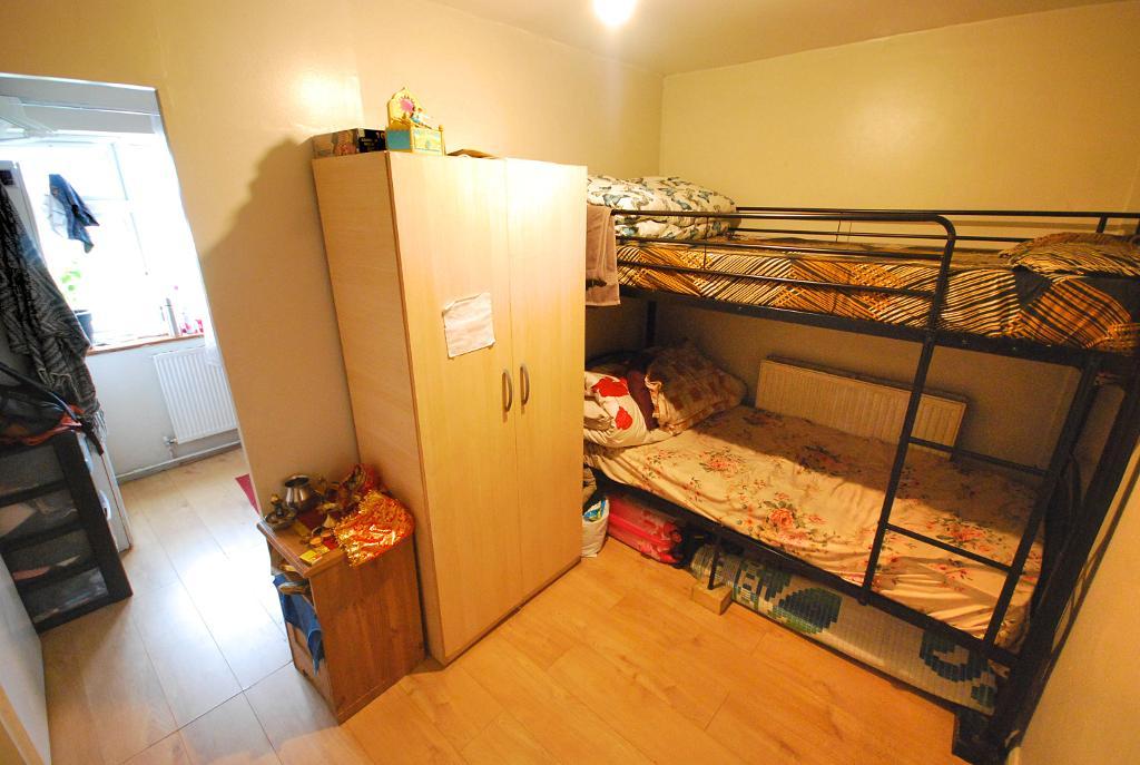 2 Bedroom FLAT for Sale in WEMBLEY, HA0 4QR