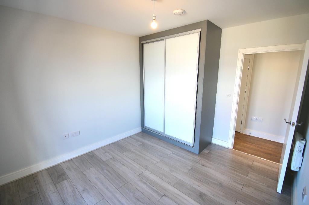 2 Bedroom FLAT for Sale in WEMBLEY, HA0 1HJ