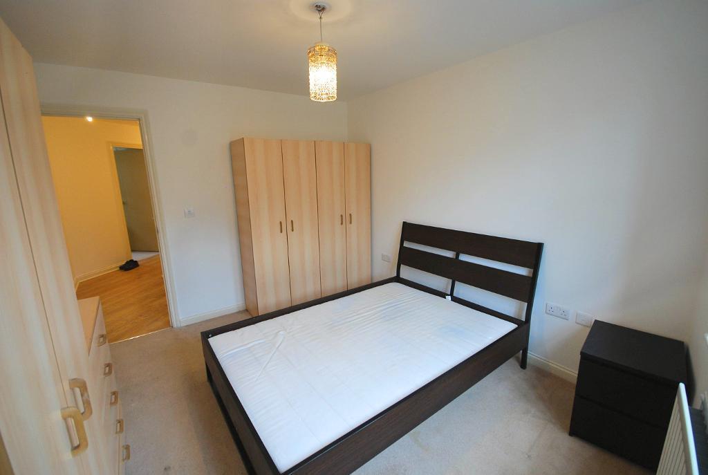 2 Bedroom FLAT for Sale in HARROW, HA2 8FB