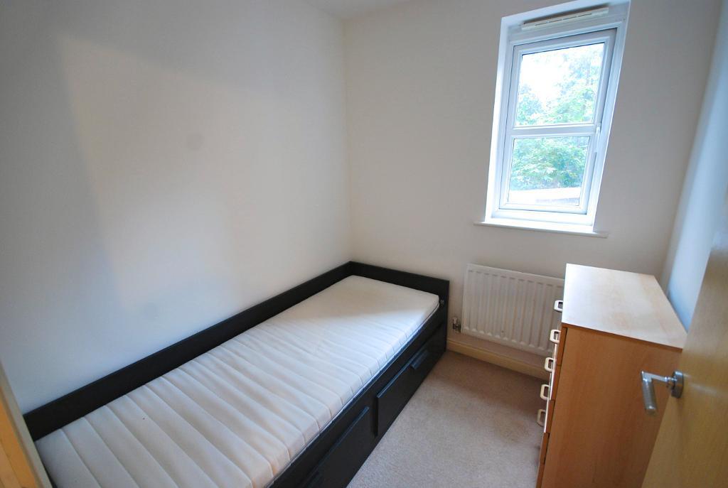 2 Bedroom FLAT for Sale in HARROW, HA2 8FB