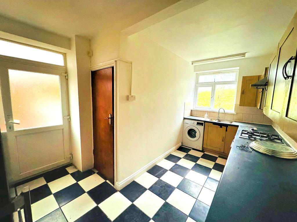 5 Bedroom SEMI DETACHED to Rent in WEMBLEY, HA9 6LS