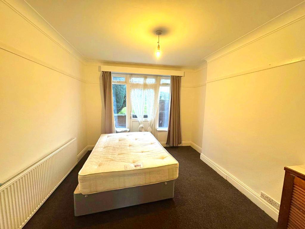 5 Bedroom SEMI DETACHED to Rent in WEMBLEY, HA9 6LS