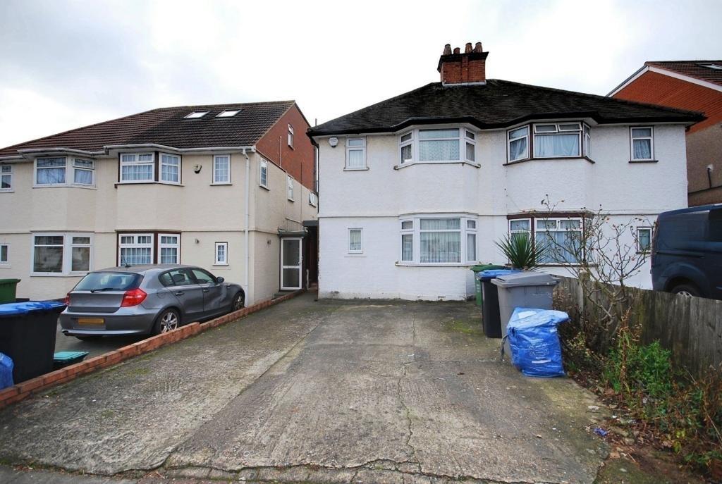 3 Bedroom SEMI DETACHED for Sale in WEMBLEY, HA9 6NX
