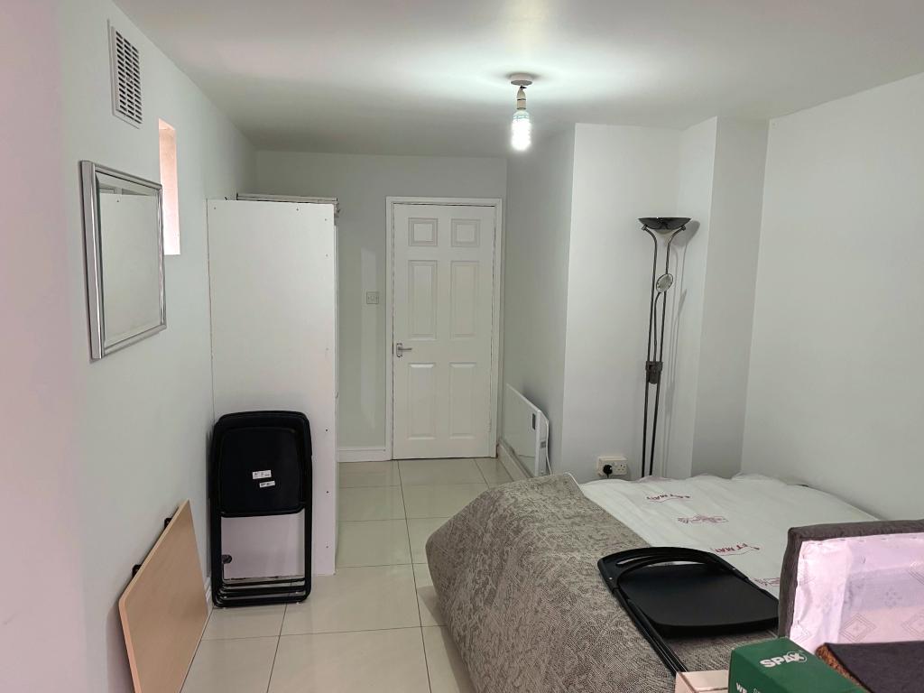 TORRINGTON GARDENS, PERIVALE, MIDDLESEX, UB6 7EN