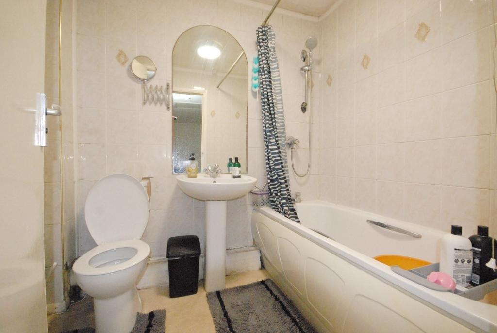 1 Bedroom HOUSE for Sale in WEMBLEY, HA0 2SW