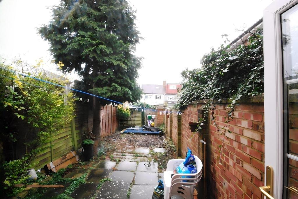 1 Bedroom HOUSE for Sale in WEMBLEY, HA0 2SW