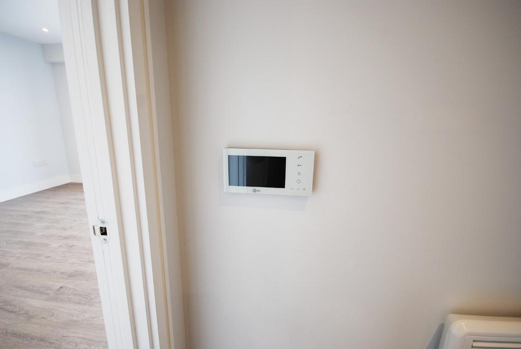 1 Bedroom FLAT for Sale in WEMBLEY, HA0 1HF